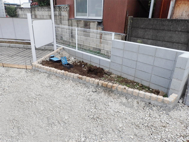 造園工事/庭造り施工例-庭の花壇作り作業前